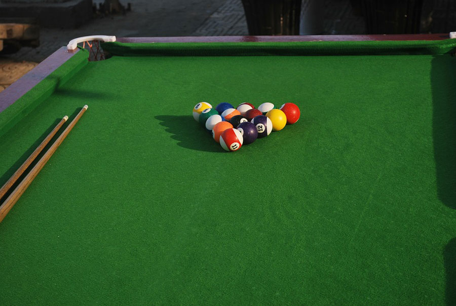 Outdoor pool table